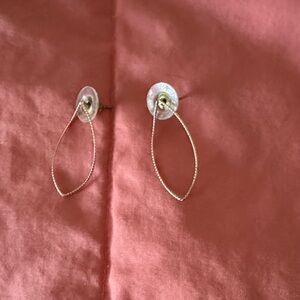 Elegant Gold Teardrop Earrings